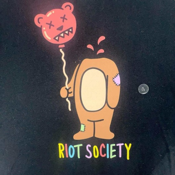 Riot Society Bear Balloon Black Graphic Print Cotton Blend T-Shirt L Tilly's nwt - Picture 4 of 9